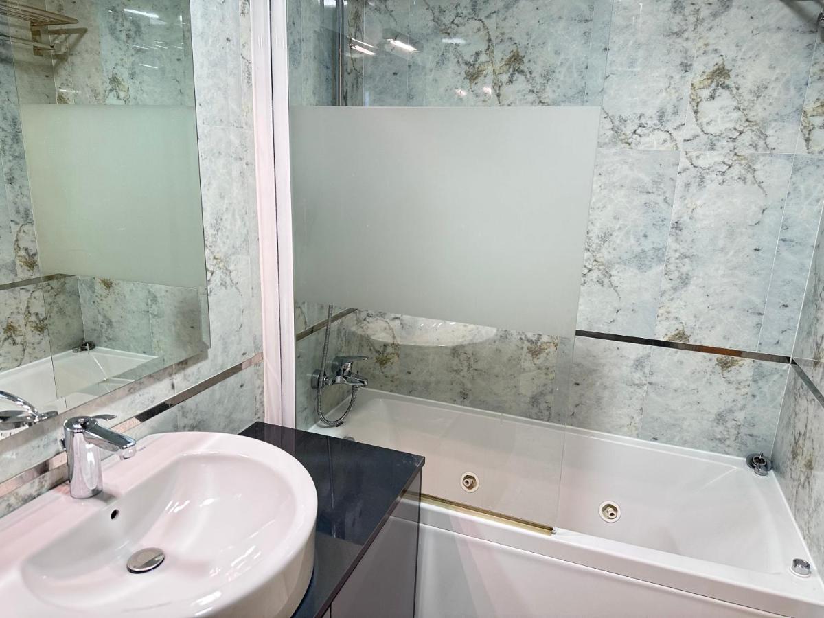 Apartamento Gran Via - Parking Gratis Salamanka Zewnętrze zdjęcie